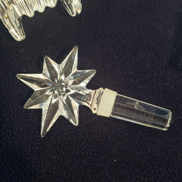 Set of Five Waterford Crystal Pieces, Wine Bottle Stoppers, Clock, Knife Rest - Picture 3 of 7